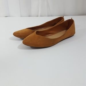 Old navy faux suede pointed toe flats